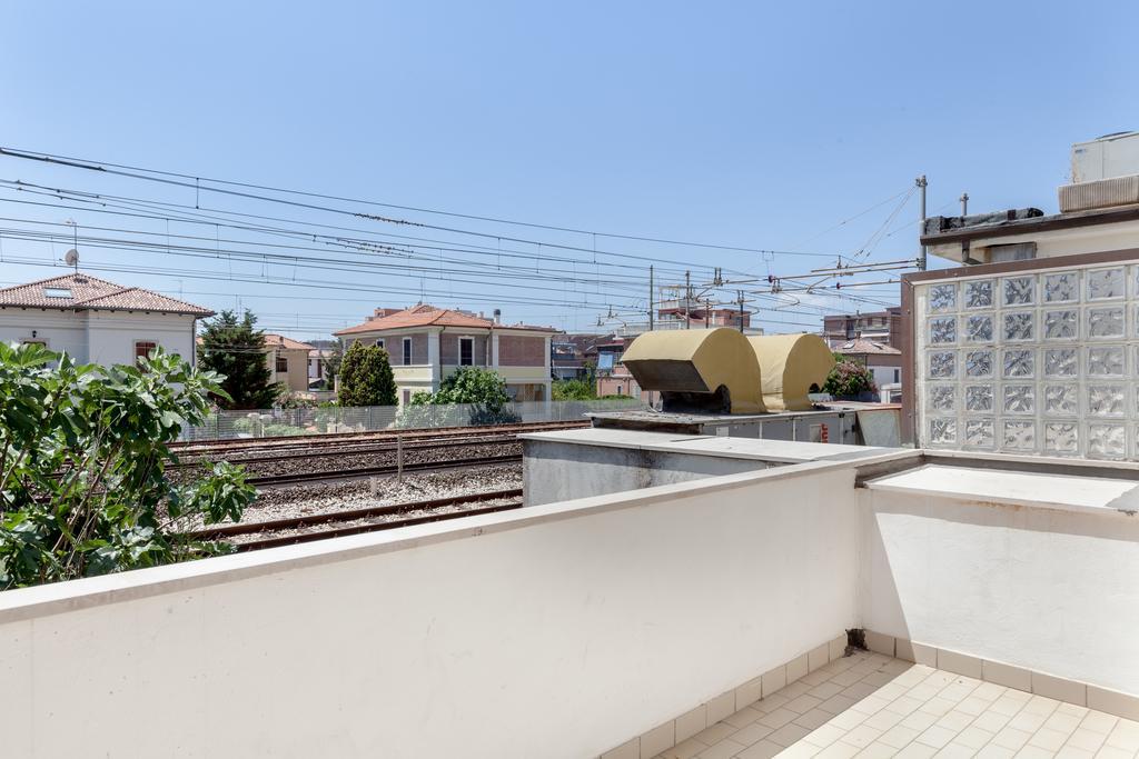 Hotel Chiar Di Luna Senigallia Esterno foto