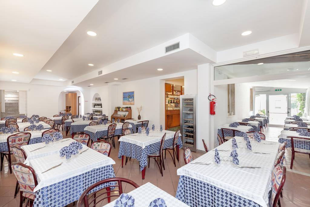 Hotel Chiar Di Luna Senigallia Esterno foto