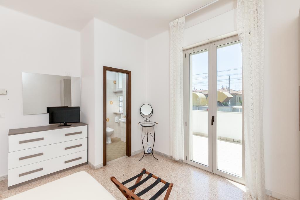Hotel Chiar Di Luna Senigallia Camera foto