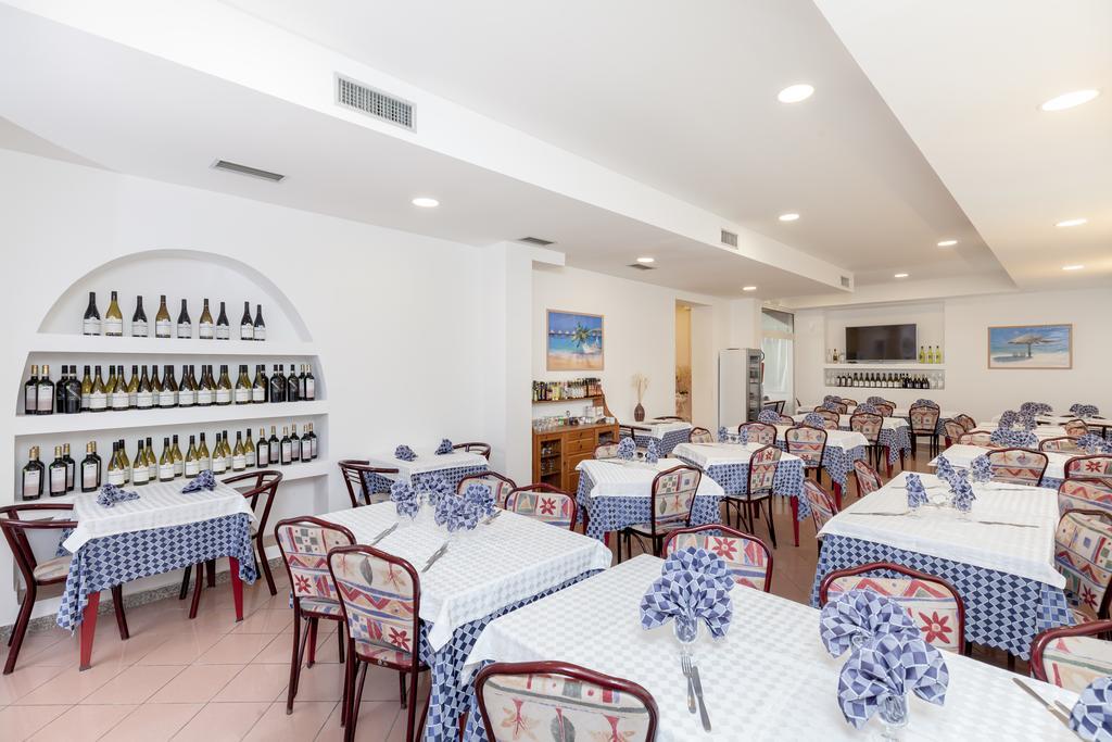 Hotel Chiar Di Luna Senigallia Esterno foto