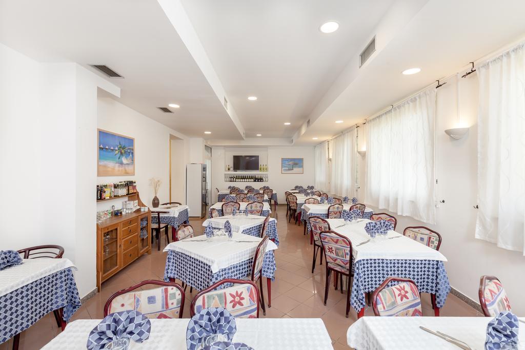 Hotel Chiar Di Luna Senigallia Esterno foto