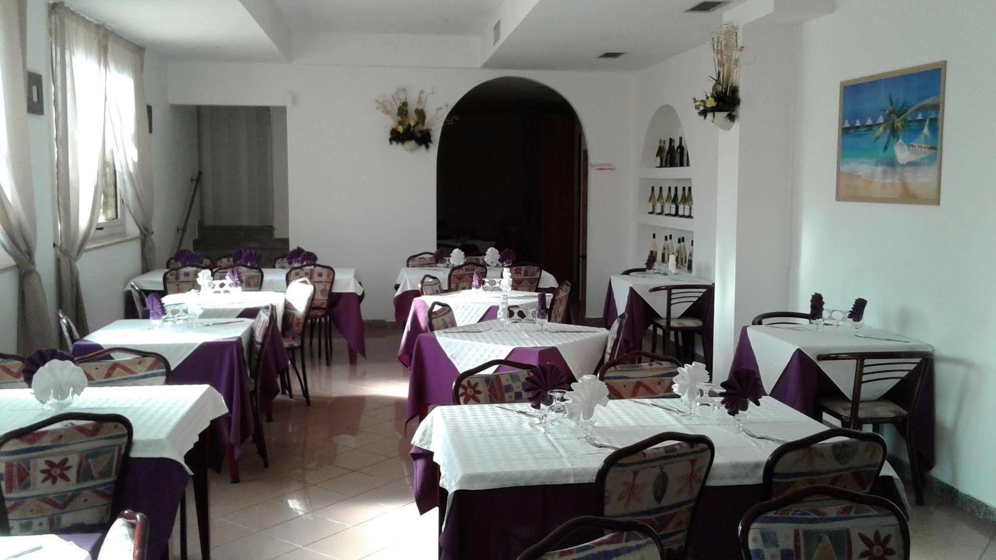Hotel Chiar Di Luna Senigallia Esterno foto
