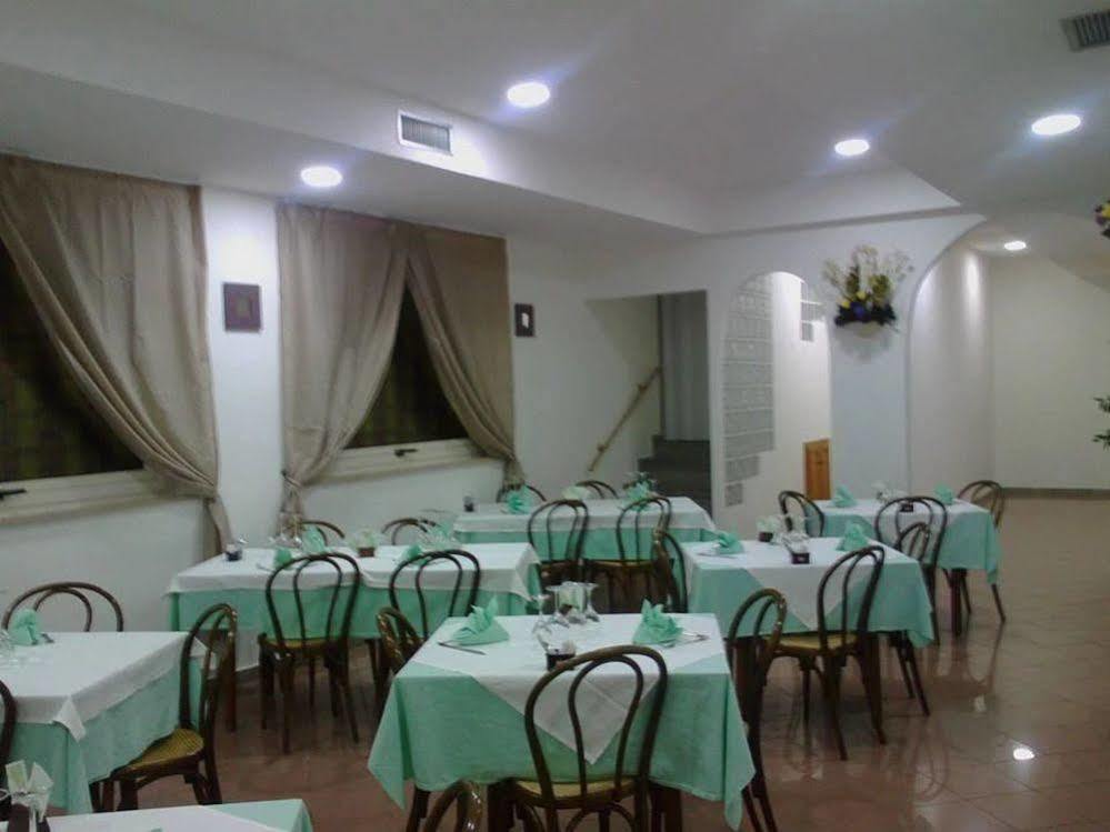 Hotel Chiar Di Luna Senigallia Esterno foto