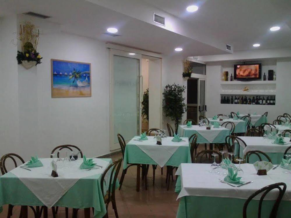 Hotel Chiar Di Luna Senigallia Esterno foto